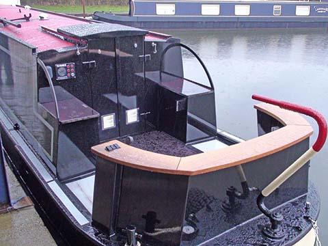 This optional extra shown on GEM45 narrowboat providing seating for 4 / 6 people 